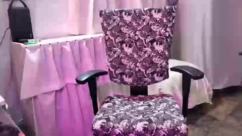 little_savage online show from September 2025 04:47:01 AM