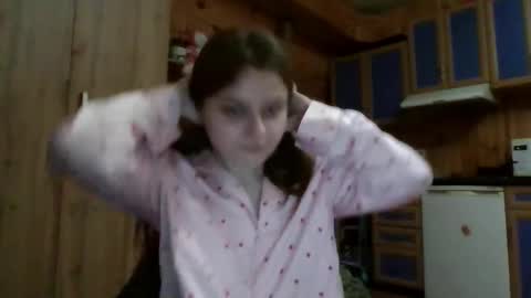 little_shygirl_ online show from November 2025 05:45:03 PM