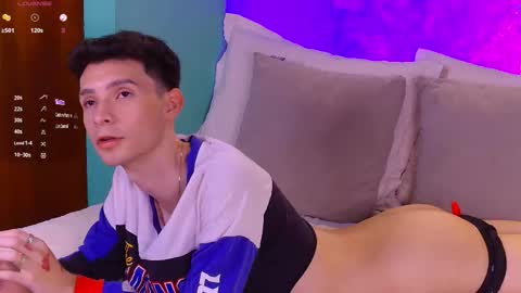 Snapshot of little_twiink chatting on September 2025 02:04:02 AM Juan Ferrer online show from September 2025 02:04:02 AM