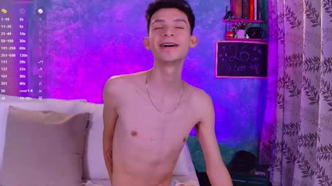 Snapshot of little_twiink chatting on September 2025 05:56:01 AM Juan Ferrer online show from September 2025 05:56:01 AM