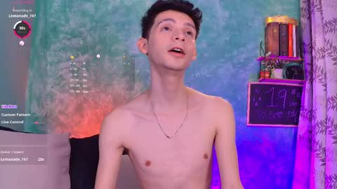 Snapshot of little_twiink chatting on October 2025 03:26:02 AM Juan Ferrer online show from October 2025 03:26:02 AM