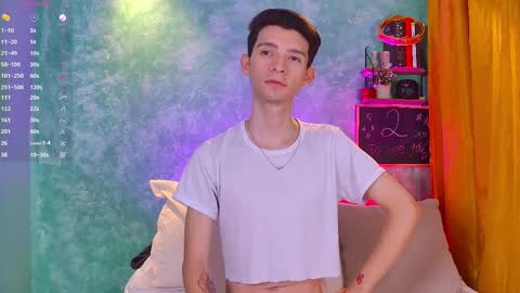 Snapshot of little_twiink chatting on October 2025 01:28:01 AM Juan Ferrer online show from October 2025 01:28:01 AM