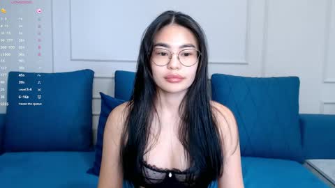 Snapshot of little_v1rgin_angel chatting on April 2026 09:37:01 AM Kwan online show from April 2026 09:37:01 AM