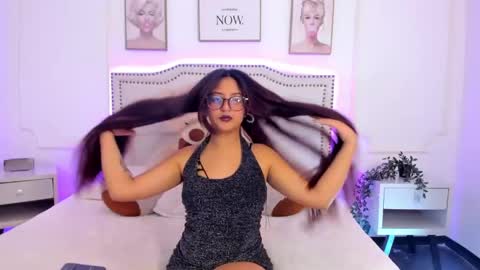 Snapshot of little_violette chatting on May 2026 03:57:02 AM Violette online show from May 2026 03:57:02 AM