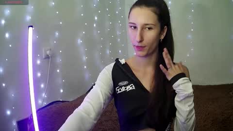Snapshot of littleahwitch chatting on September 2025 08:58:02 AM LittleAhWitch online show from September 2025 08:58:02 AM