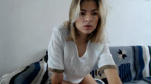 Snapshot of littlebell44 chatting on May 2026 05:09:02 PM sofia online show from May 2026 05:09:02 PM