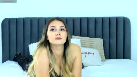 Snapshot of littleblondbunny chatting on April 2026 05:30:01 AM littleblondbunny online show from April 2026 05:30:01 AM