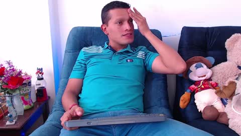 Snapshot of littledicklatin chatting on April 2026 07:26:02 PM Manu online show from April 2026 07:26:02 PM