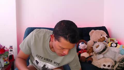 Snapshot of littledicklatin chatting on April 2026 08:34:01 PM Manu online show from April 2026 08:34:01 PM