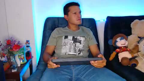 Snapshot of littledicklatin chatting on April 2026 03:30:02 AM Manu online show from April 2026 03:30:02 AM