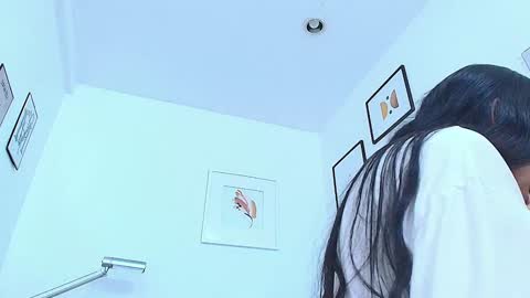 Emily  online show from December 2024 03:44:01 PM