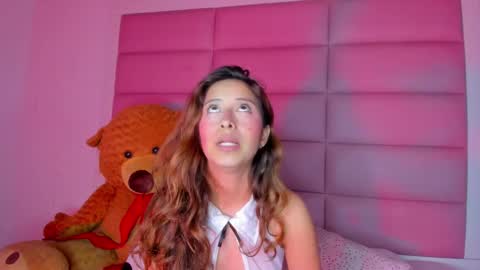 littlee_emma_ online show from February 2025 03:56:02 AM