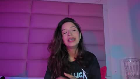 littlee_emma_ online show from December 2025 03:46:02 AM