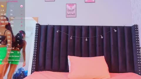 Tania  online show from September 2025 08:21:02 PM