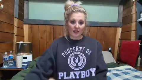 lisanixs online show from February 2026 05:17:01 AM