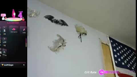 Snapshot of littlemask chatting on April 2026 06:06:01 PM Tittygirl8 online show from April 2026 06:06:01 PM