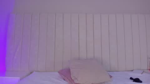 im olivia IG littleolivia01 online show from February 2025 07:21:01 PM