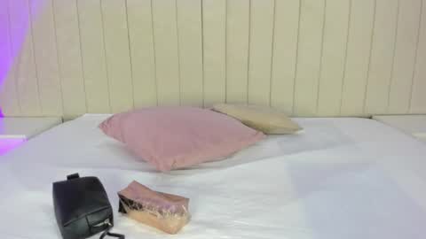 im olivia IG littleolivia01 online show from February 2025 12:58:02 PM