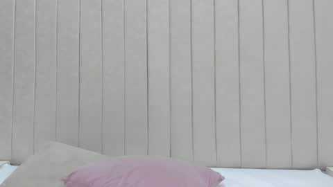 im olivia IG littleolivia01 online show from February 2025 12:59:01 PM