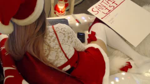 Snapshot of littleonecd chatting on December 2024 01:32:01 AM Cadence online show from December 2024 01:32:01 AM