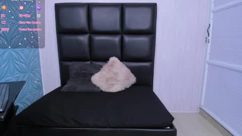 Snapshot of littleparker chatting on February 2025 03:30:01 PM PARKER online show from February 2025 03:30:01 PM