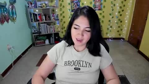 Snapshot of littleprety6969 chatting on January 2025 04:28:02 AM Mia Wednesday to Sunday 730 am to 1030 am Colombian Hour D online show from January 2025 04:28:02 AM