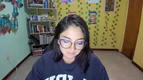 Snapshot of littleprety6969 chatting on March 2025 02:36:02 AM Mia Wednesday to Sunday 730 am to 1030 am Colombian Hour D online show from March 2025 02:36:02 AM