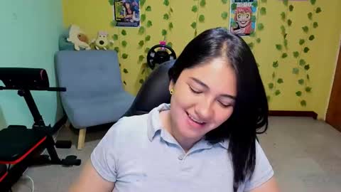 Mia  Wednesday to Sunday 730 am to 1030 am Colombian Hour D online show from November 2025 10:54:02 PM