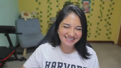 Mia  Wednesday to Sunday 730 am to 1030 am Colombian Hour D online show from December 2025 04:30:01 AM