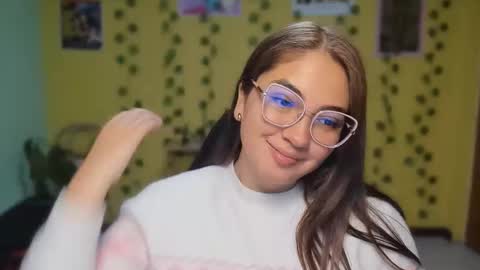 Snapshot of littleprety6969 chatting on May 2026 02:40:02 AM Mia Wednesday to Sunday 730 am to 1030 am Colombian Hour D online show from May 2026 02:40:02 AM