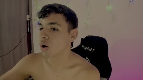 Snapshot of littler_noah chatting on April 2026 03:59:01 AM sethian online show from April 2026 03:59:01 AM