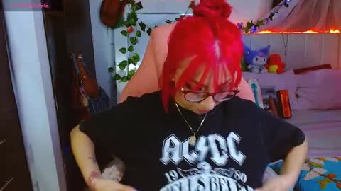 Snapshot of littlerouse_ chatting on April 2026 08:26:01 AM Ruby Rouse online show from April 2026 08:26:01 AM