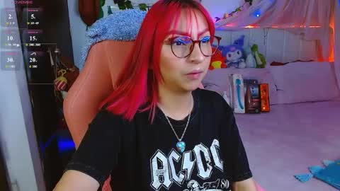 Snapshot of littlerouse_ chatting on June 2026 08:13:02 AM Ruby Rouse online show from June 2026 08:13:02 AM