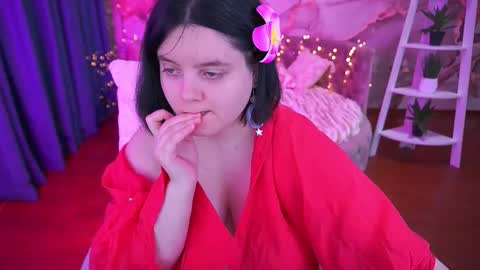 Snapshot of littleshyy chatting on December 2025 02:48:01 PM Masha online show from December 2025 02:48:01 PM