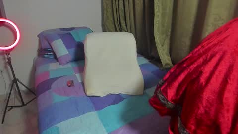 Snapshot of littlesissy_ chatting on September 2025 02:00:02 AM Sofi online show from September 2025 02:00:02 AM