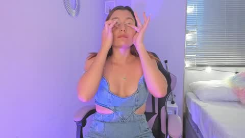 Snapshot of littletammy4u chatting on April 2026 11:21:01 AM Tammy online show from April 2026 11:21:01 AM