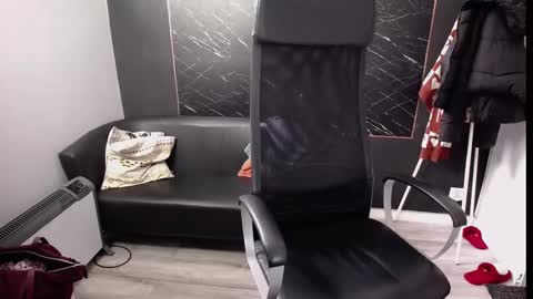 Viki online show from February 2025 10:44:02 AM