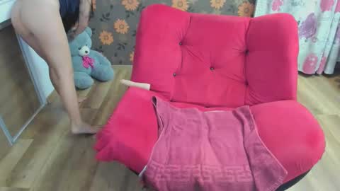 HELLEN online show from December 2025 12:37:02 AM