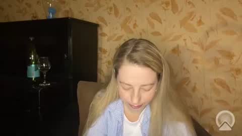 Snapshot of livandria chatting on April 2026 09:56:01 PM Livandria online show from April 2026 09:56:01 PM