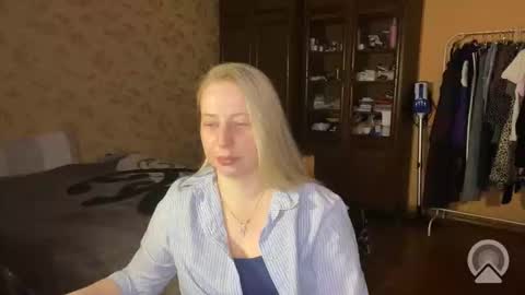 Snapshot of livandria chatting on April 2026 08:03:02 PM Livandria online show from April 2026 08:03:02 PM