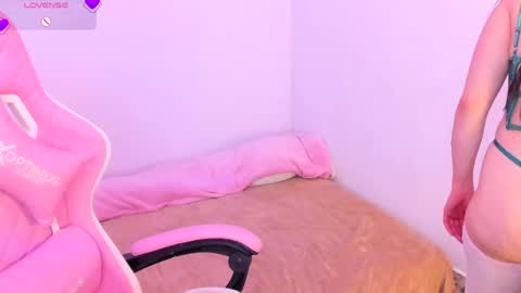 Snapshot of livemakio chatting on April 2026 04:46:01 AM Liz online show from April 2026 04:46:01 AM