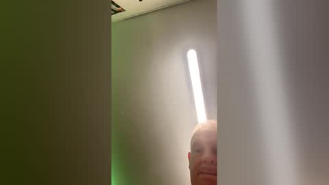 Snapshot of liverpoolfc1986 chatting on December 2025 05:50:01 PM liverpoolfc1986 online show from December 2025 05:50:01 PM