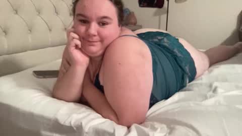 livingresidence135 online show from November 2025 06:52:02 PM