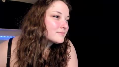 Snapshot of livinsubspace chatting on November 2025 09:08:01 PM Liv online show from November 2025 09:08:01 PM