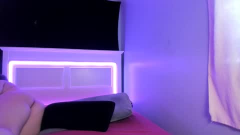 Snapshot of livinsubspace chatting on February 2026 05:24:01 PM Liv online show from February 2026 05:24:01 PM