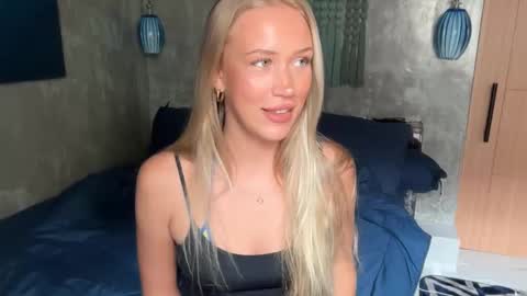 Snapshot of livslifee chatting on February 2026 03:10:01 AM olivia online show from February 2026 03:10:01 AM