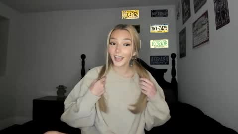 Snapshot of livvywinters chatting on March 2026 04:49:01 AM Livvy online show from March 2026 04:49:01 AM