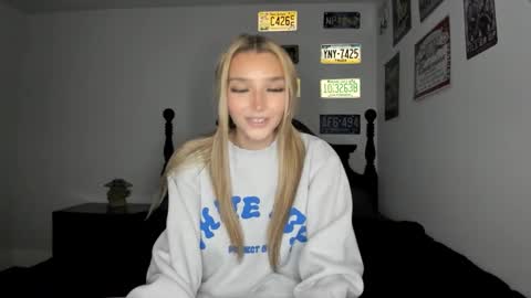 Snapshot of livvywinters chatting on March 2026 04:51:01 AM Livvy online show from March 2026 04:51:01 AM