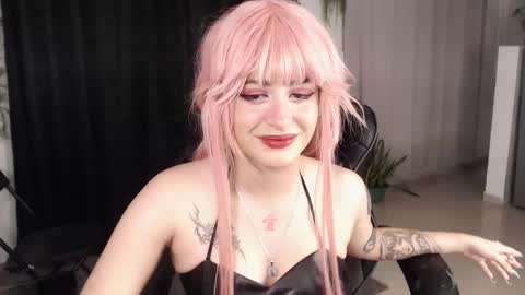 Elizabeth online show from February 2026 04:33:01 AM