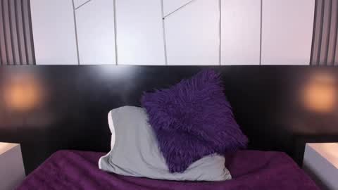 Liz  online show from January 2025 12:49:01 PM